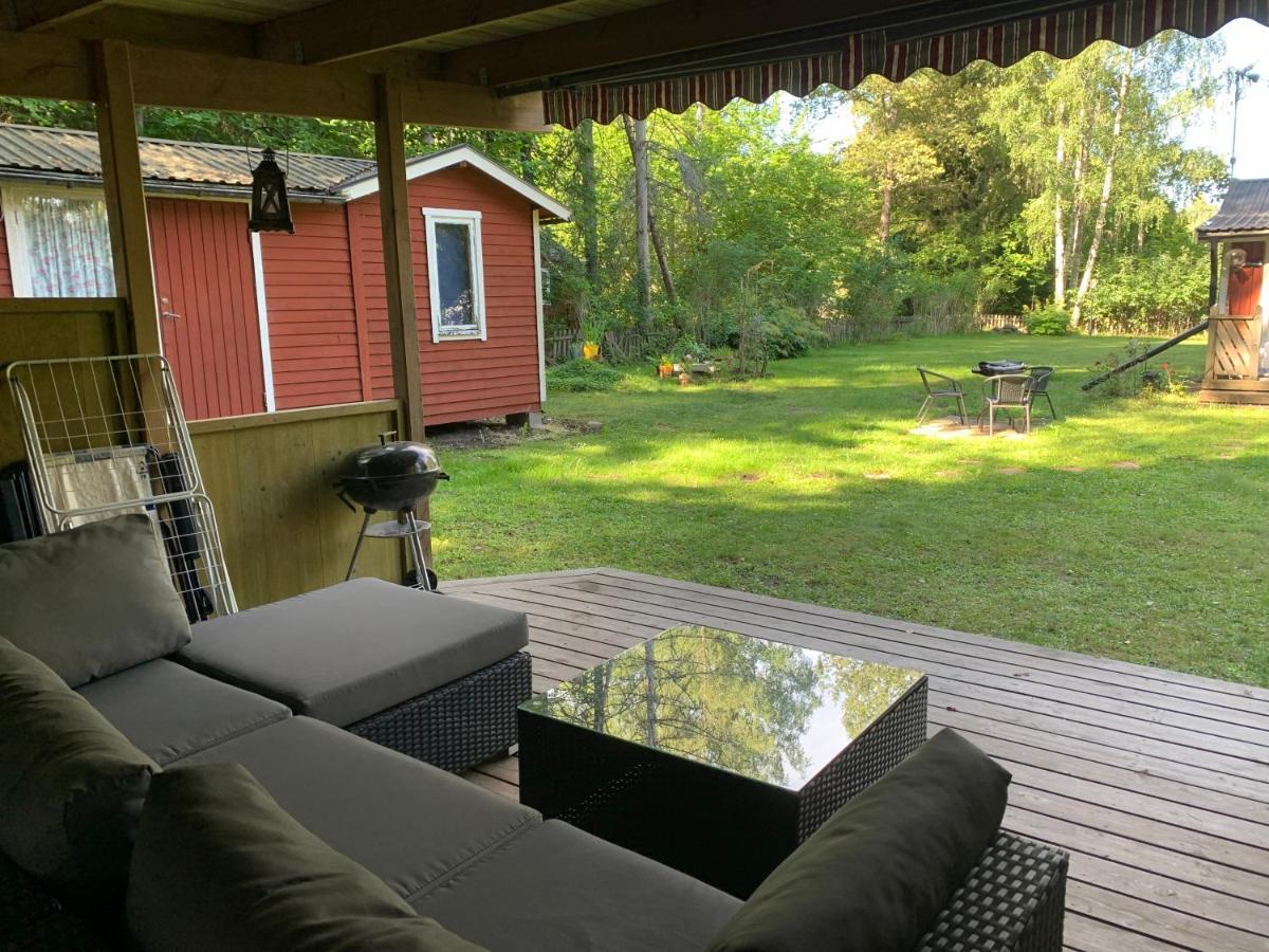 Sjoenaera Stuga Norrtälje Exteriör bild