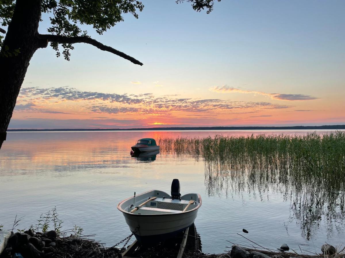 Sjoenaera Stuga Norrtälje Exteriör bild