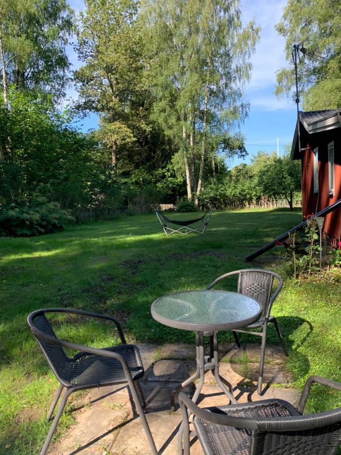 Sjoenaera Stuga Norrtälje Exteriör bild