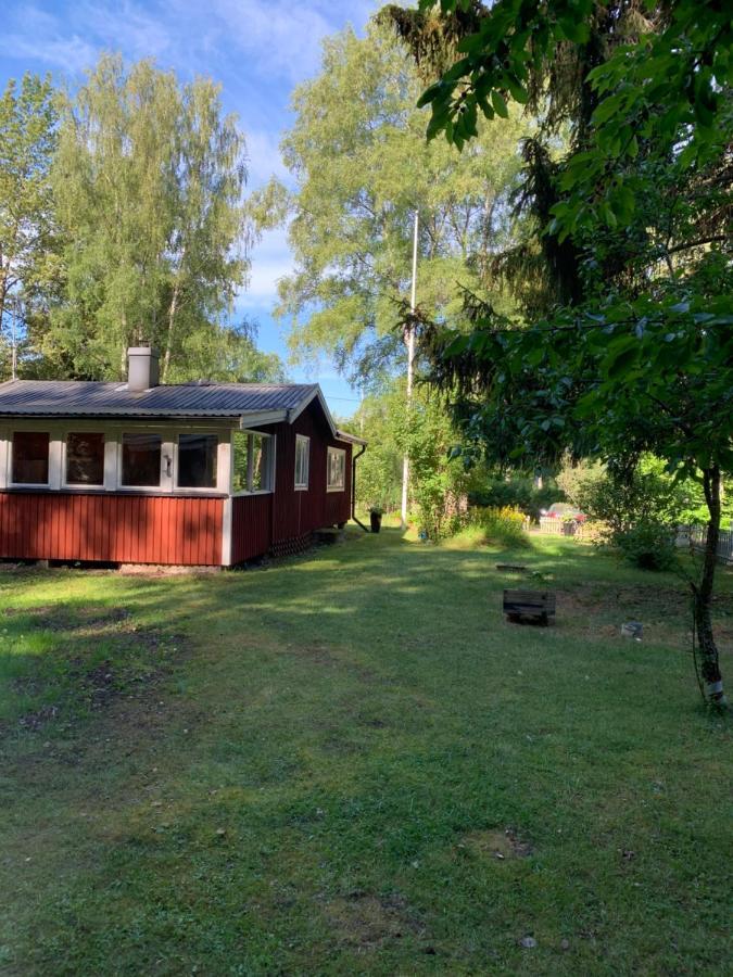 Sjoenaera Stuga Norrtälje Exteriör bild